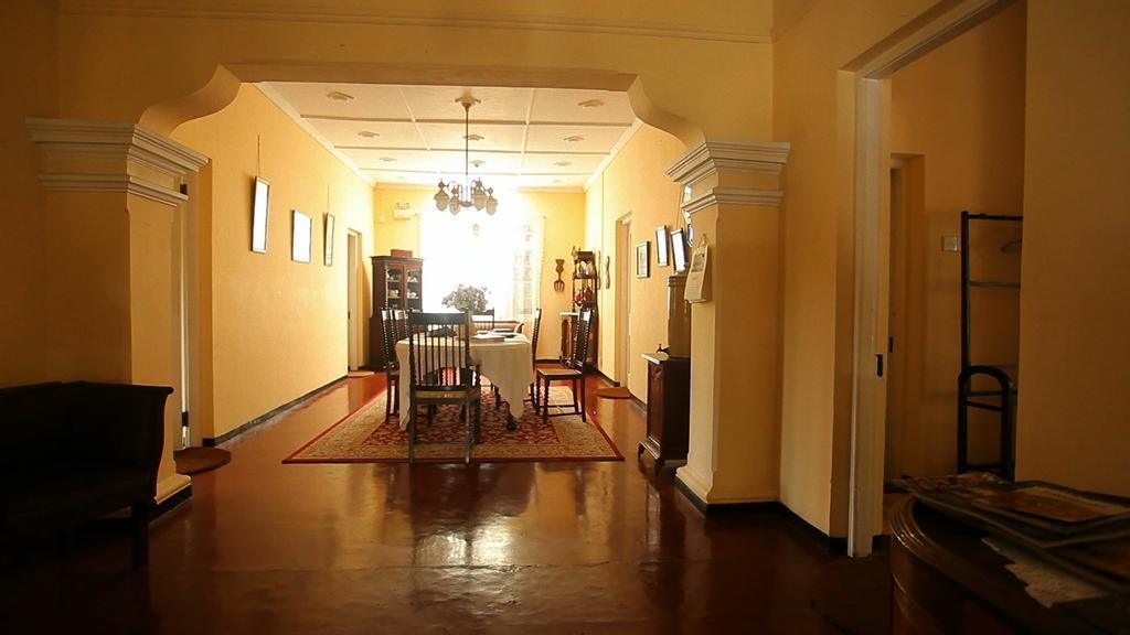 Senani Colonial Holiday Bungalow Нувара Елия Стая снимка