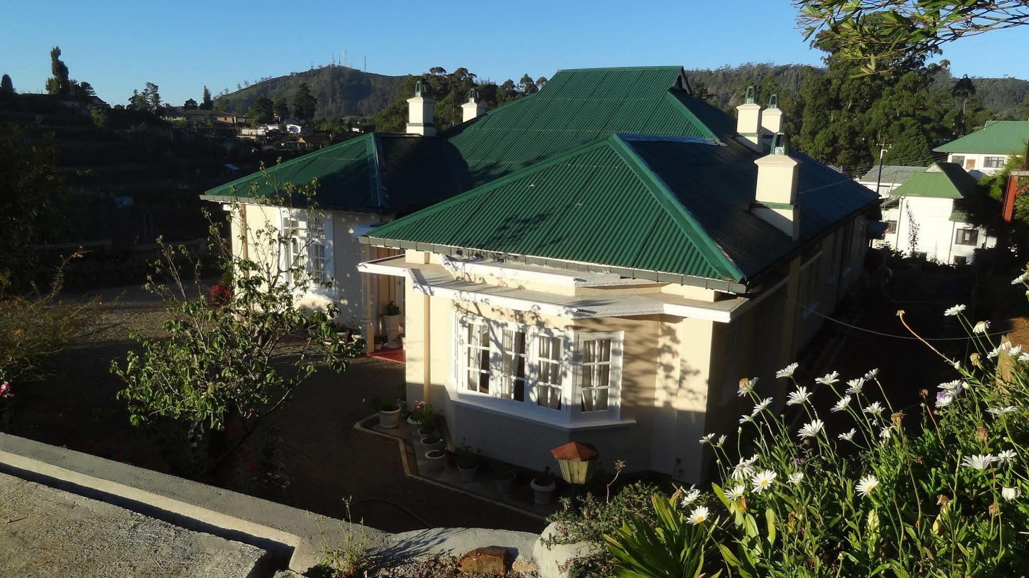 Senani Colonial Holiday Bungalow Нувара Елия Екстериор снимка