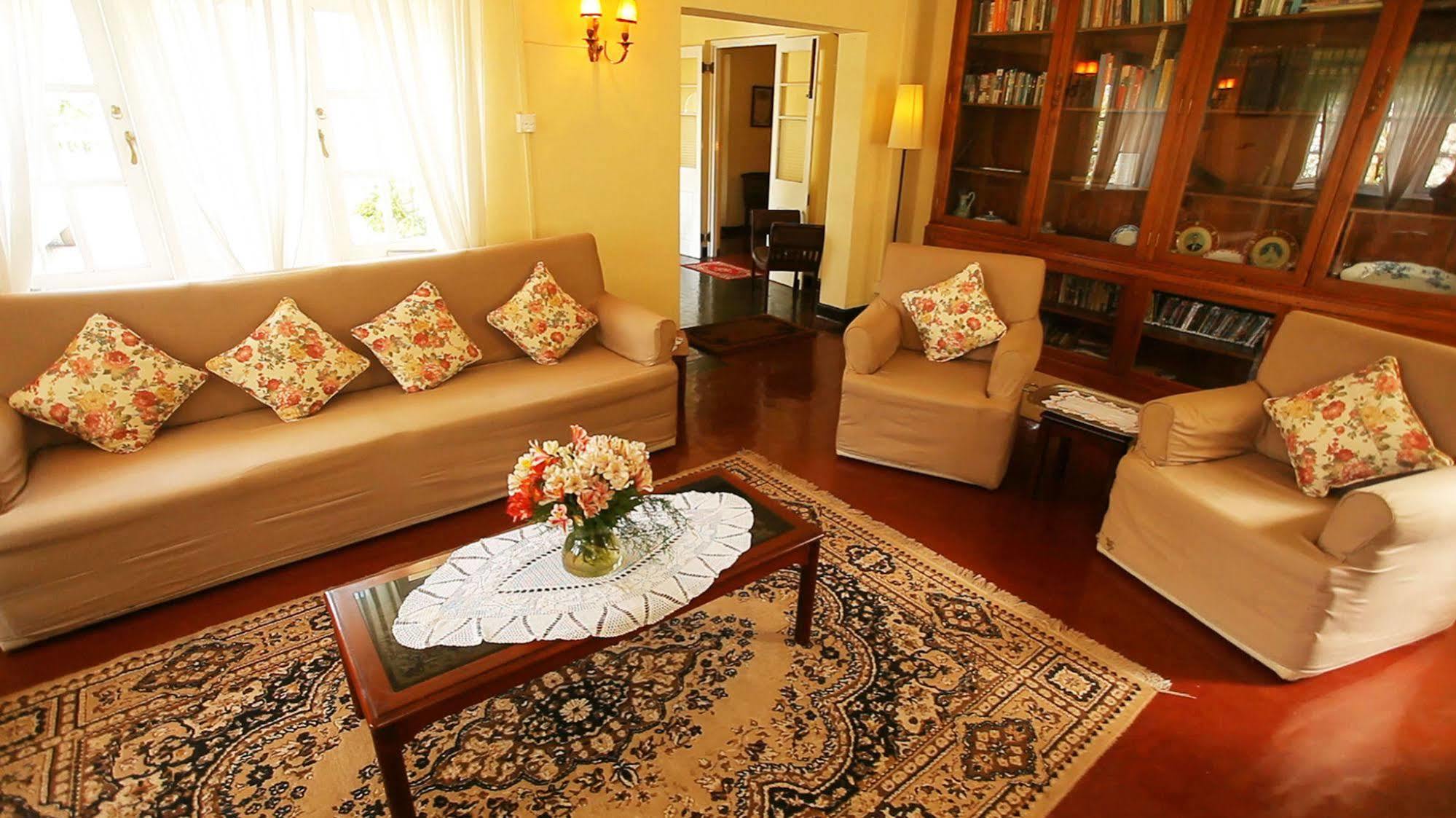 Senani Colonial Holiday Bungalow Нувара Елия Екстериор снимка